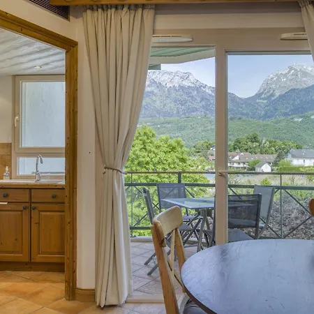 Roseaux Du Chateau Apartment Duingt